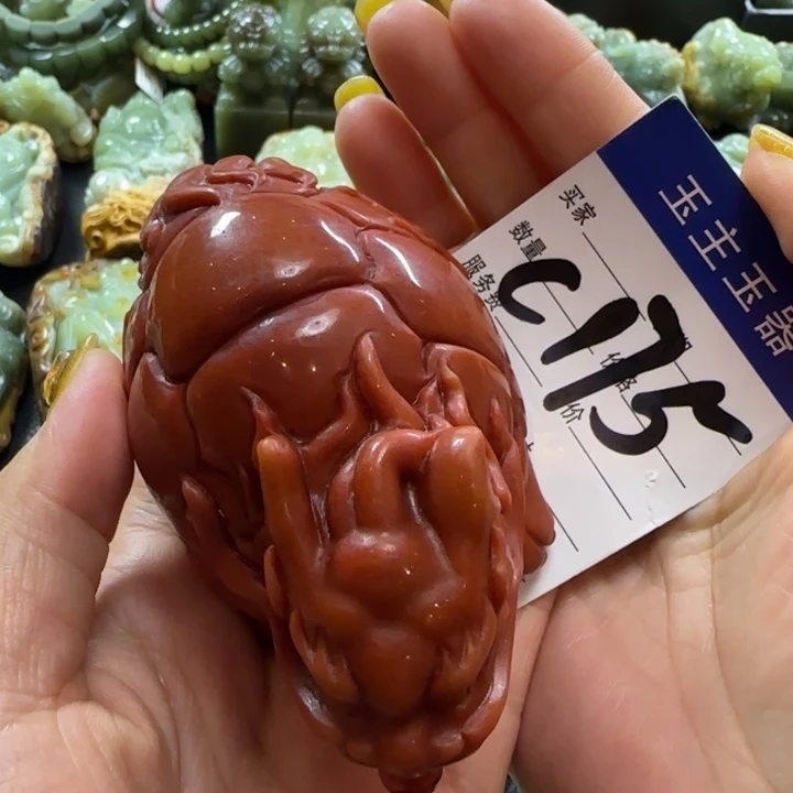 透闪石质玉未镶嵌把件