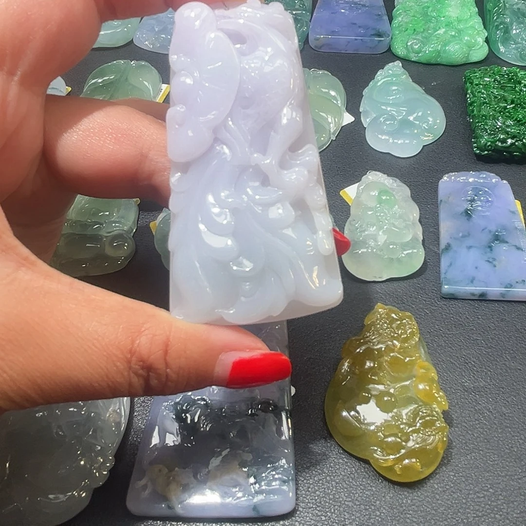 翡翠未镶嵌颈饰吊坠