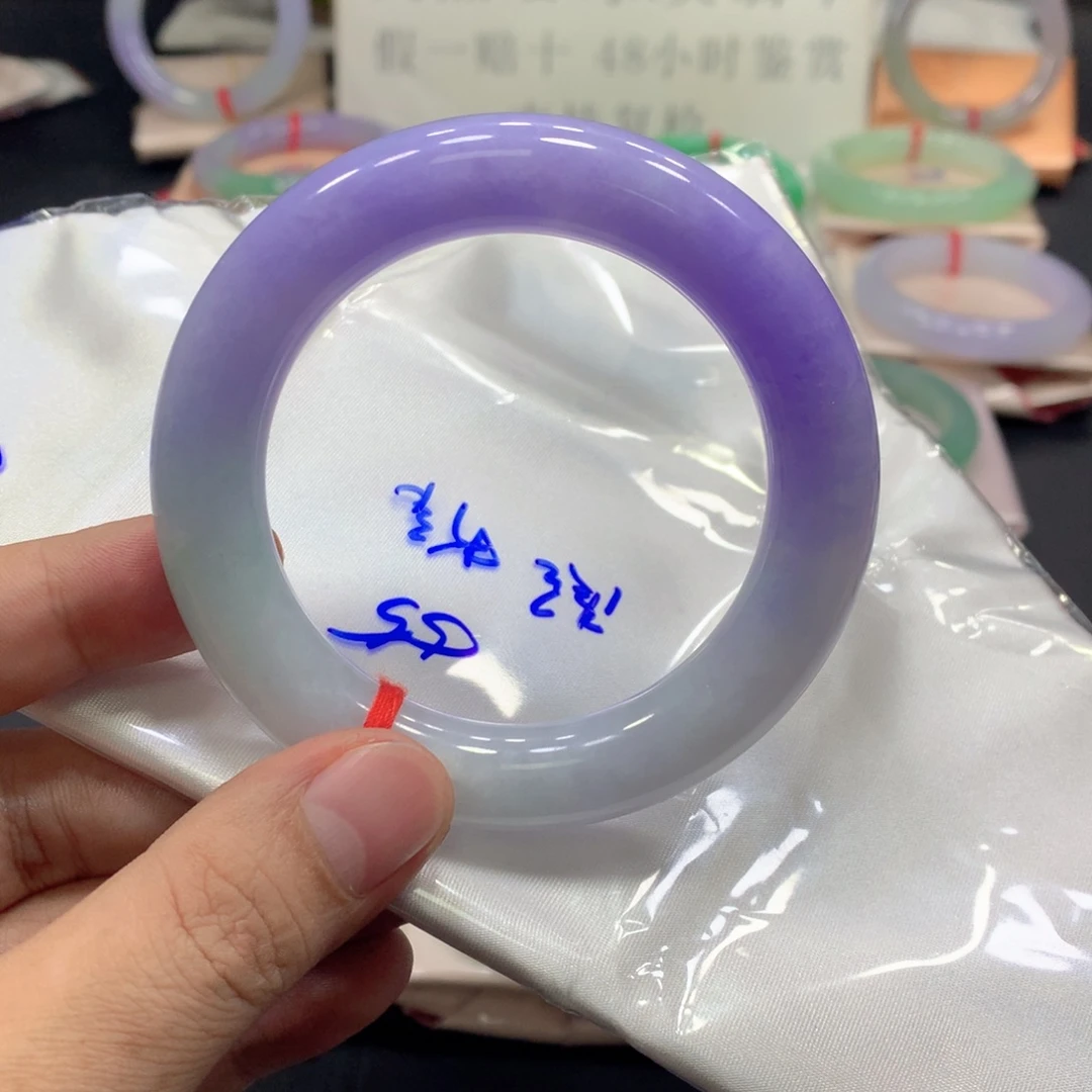 翡翠未镶嵌手镯（圆镯）翡翠