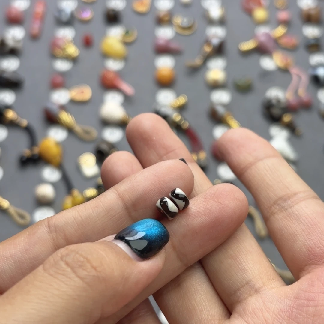 是***吖玛瑙/玉髓未镶嵌文玩配饰