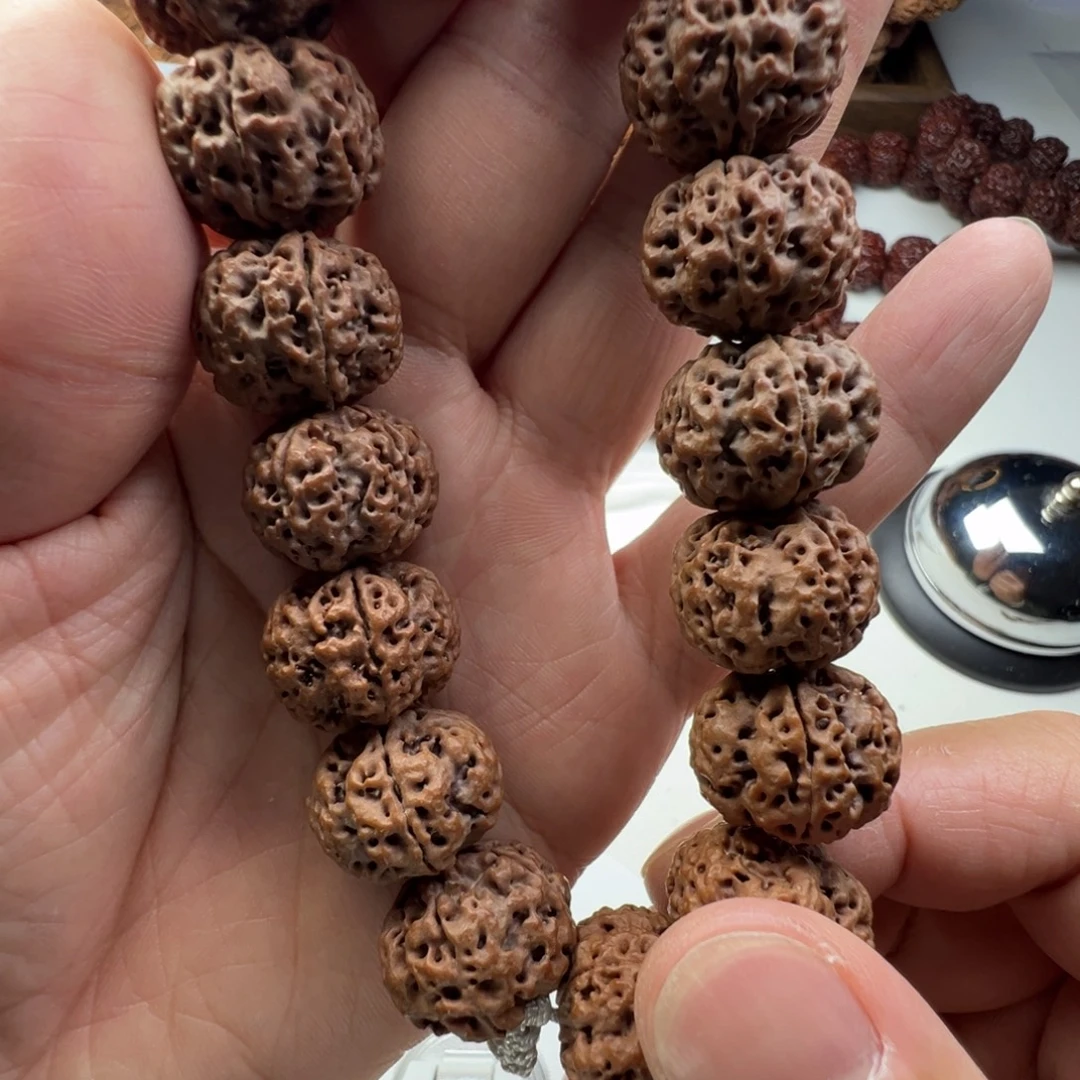 金刚菩提吊坠5瓣20蜂窝手持
