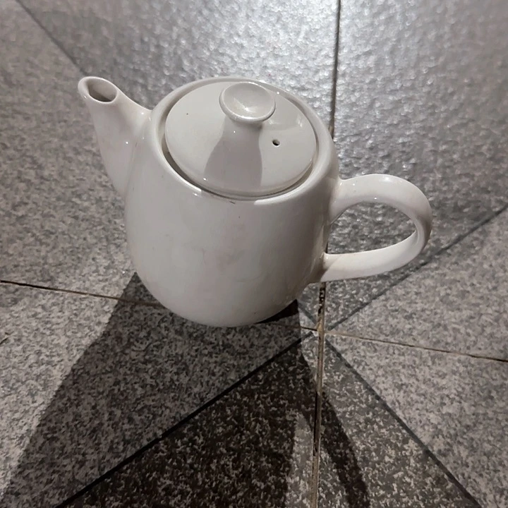 瓷片陶瓷盘子碗啥都有