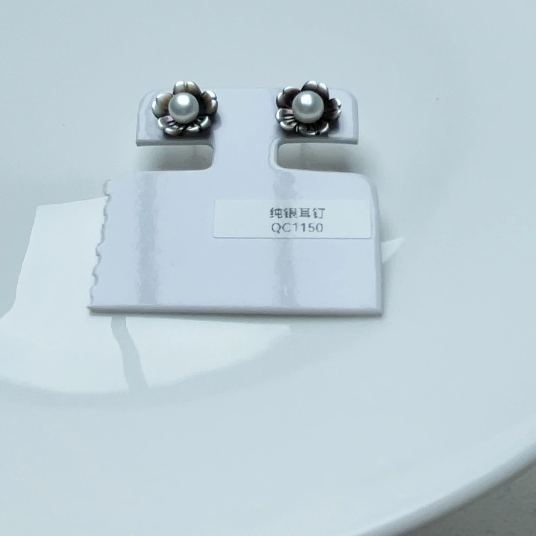 未镶嵌淡水珍珠耳饰