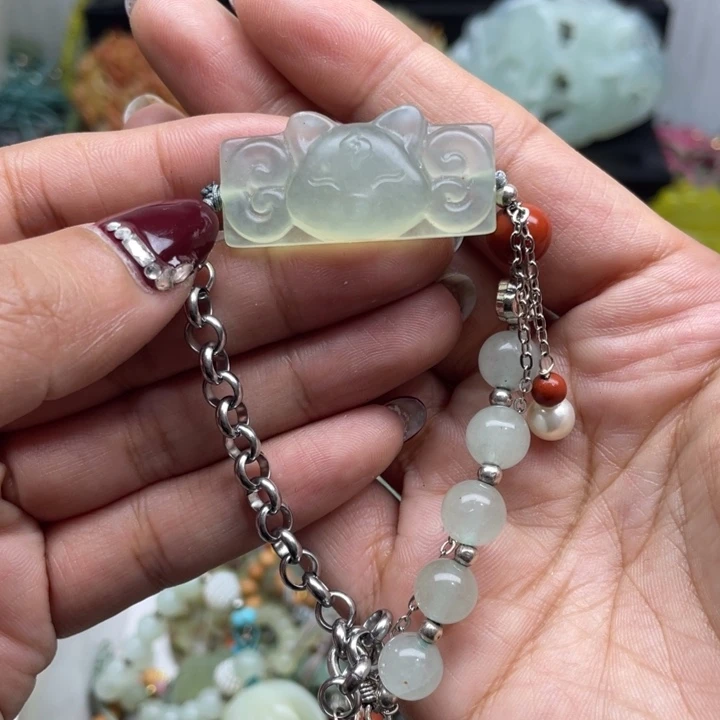 蛇纹石玉未镶嵌颈饰