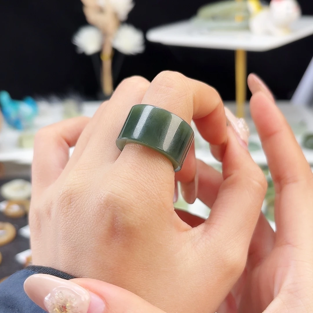 和田玉未镶嵌戒指P66菠菜绿直切17.5不退换