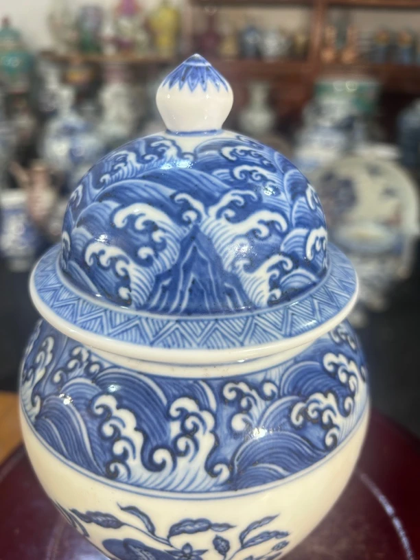 福利瓷瓶一个摆件