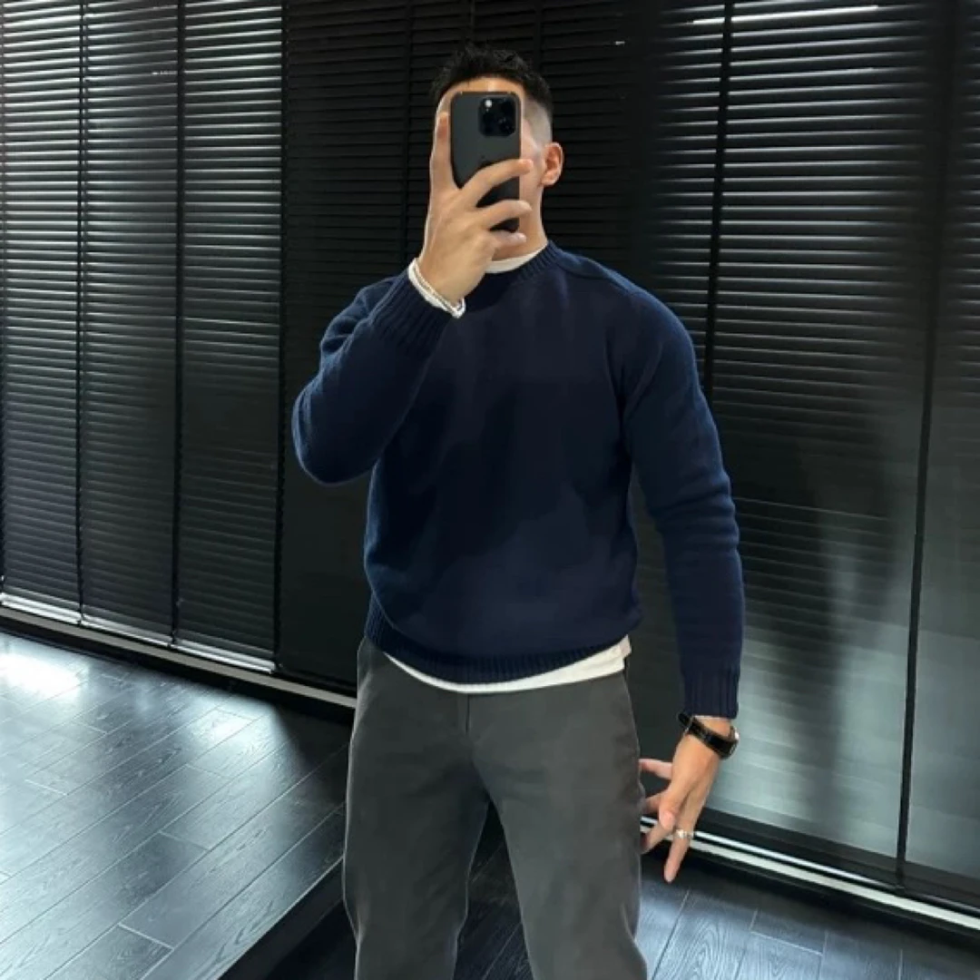 男士百搭圆领针织衫秋冬新款简约时尚打底上衣柔软舒适保暖毛衣男