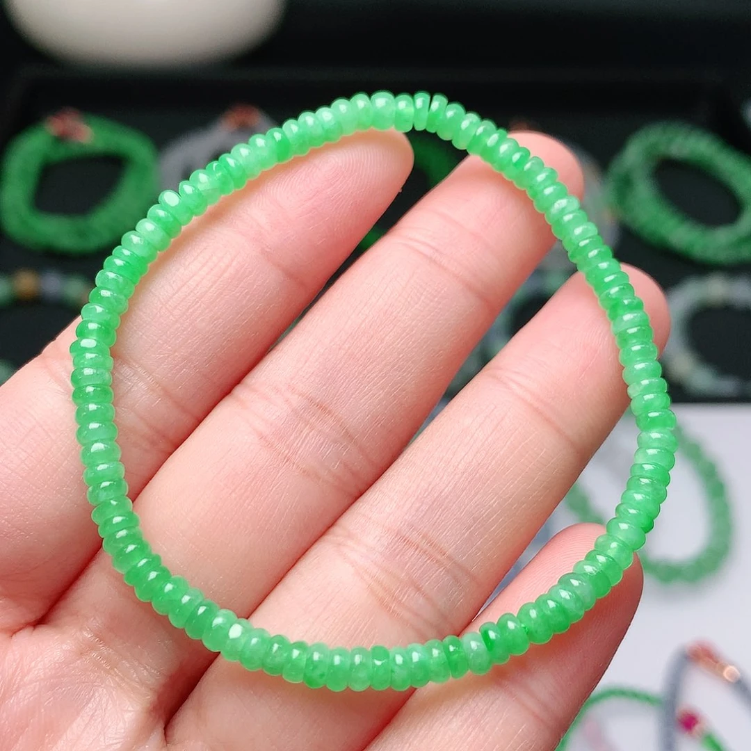 翡翠手链未镶嵌翡翠