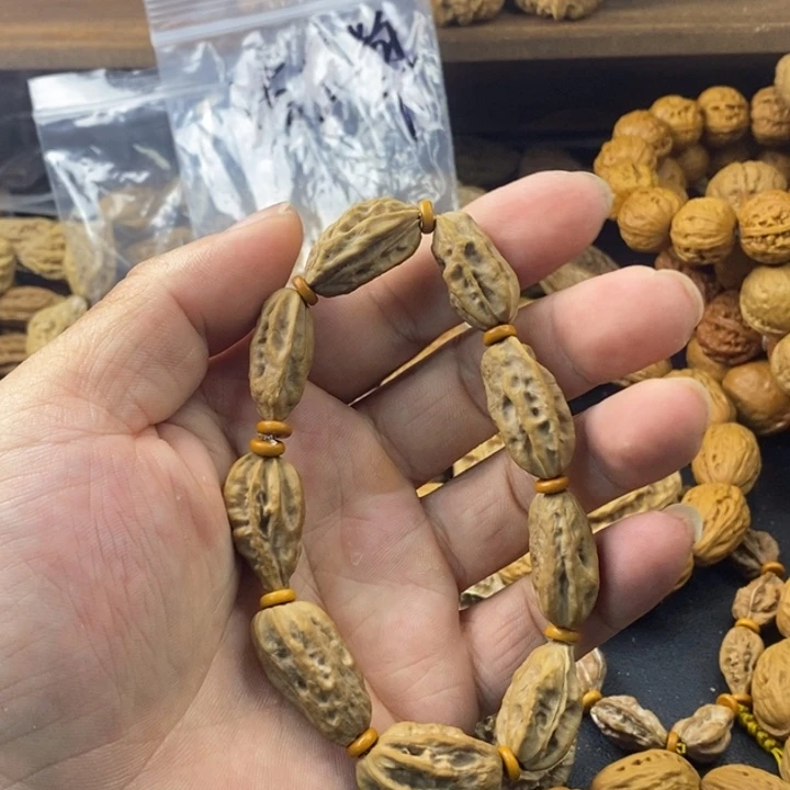 起*东北异形瓜条手串