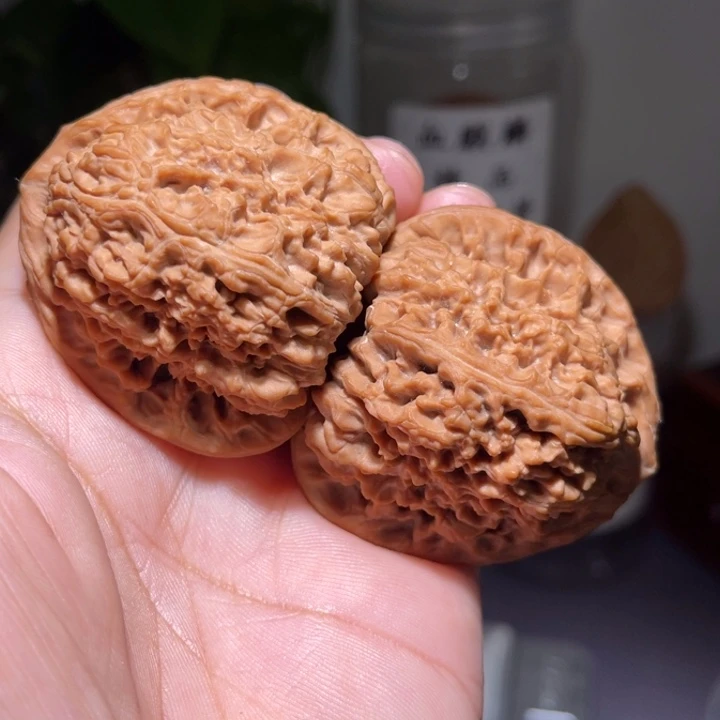M***V吊坠文玩核桃           45