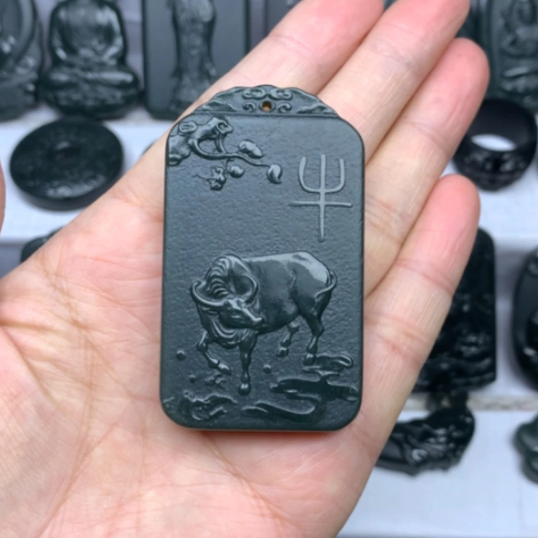 【闪购商品】和田玉颈饰未镶嵌双面雕刻