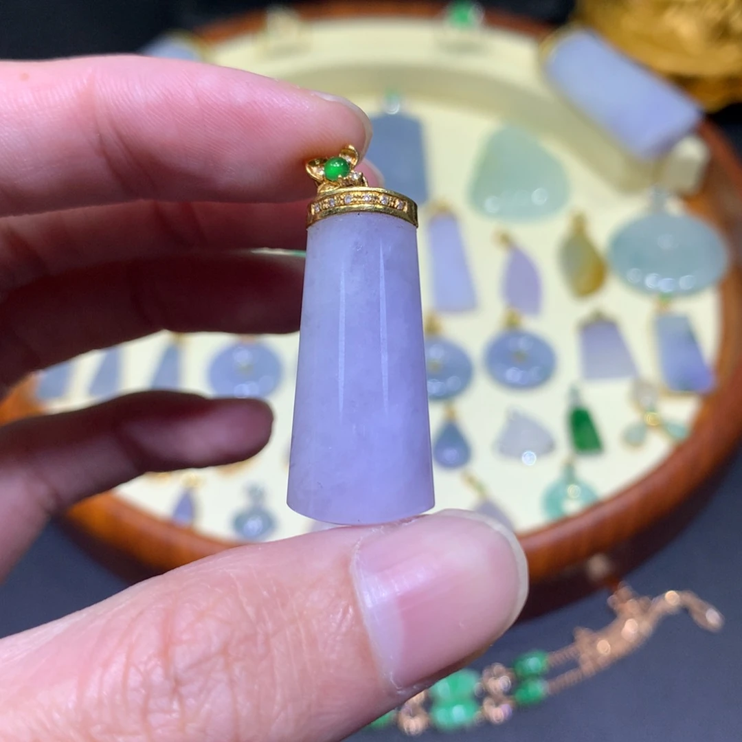 翡翠吊坠(不含链)18K金镶嵌