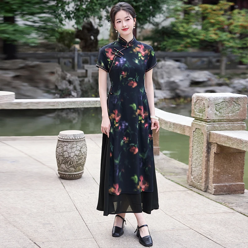 年轻款旗袍女改良版2025夏季新款时尚彩色印花奥黛连衣裙长款日常