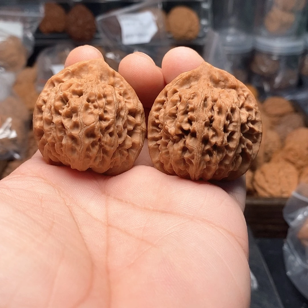 文玩核桃铁帽子39-042