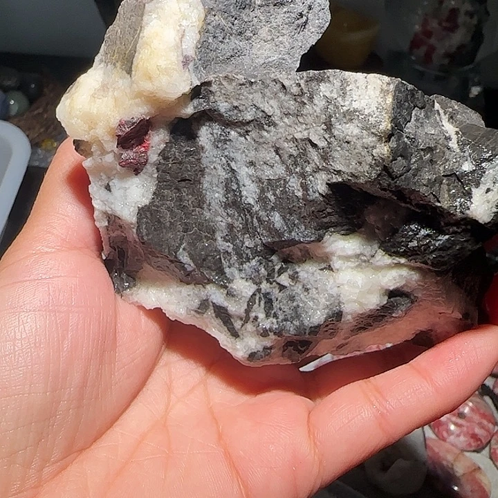 秀***驹天然辰砂天然朱砂原石毛料