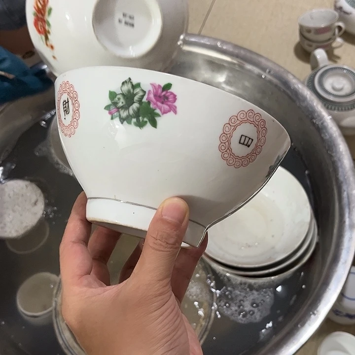 杯我****呀釉下五彩官窑瓷器