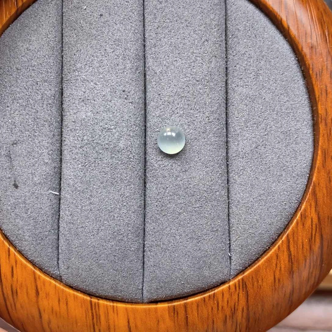 翡翠颈饰未镶嵌_**?翡翠