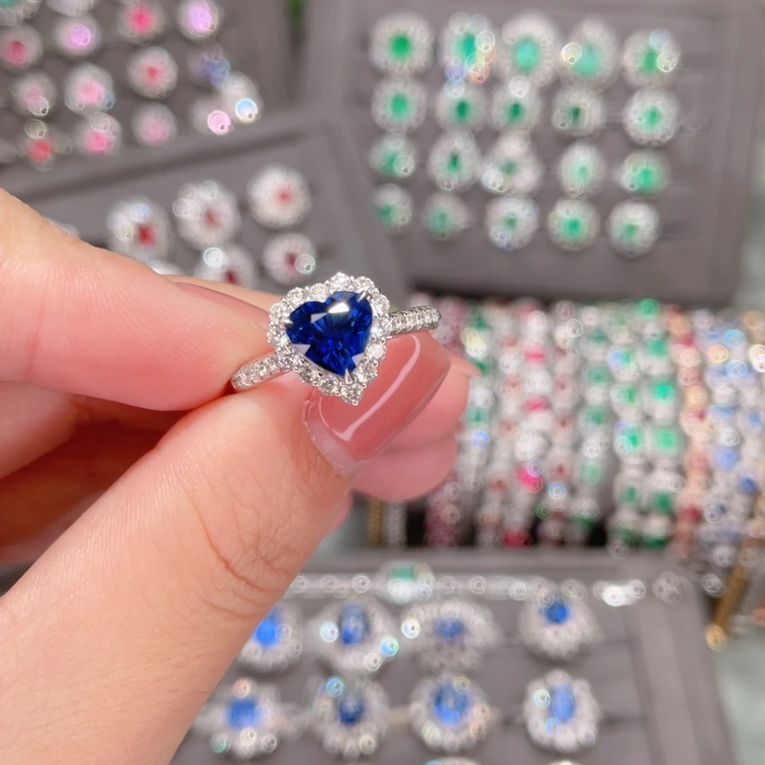戒指蓝宝石18K金镶嵌2.01Ct