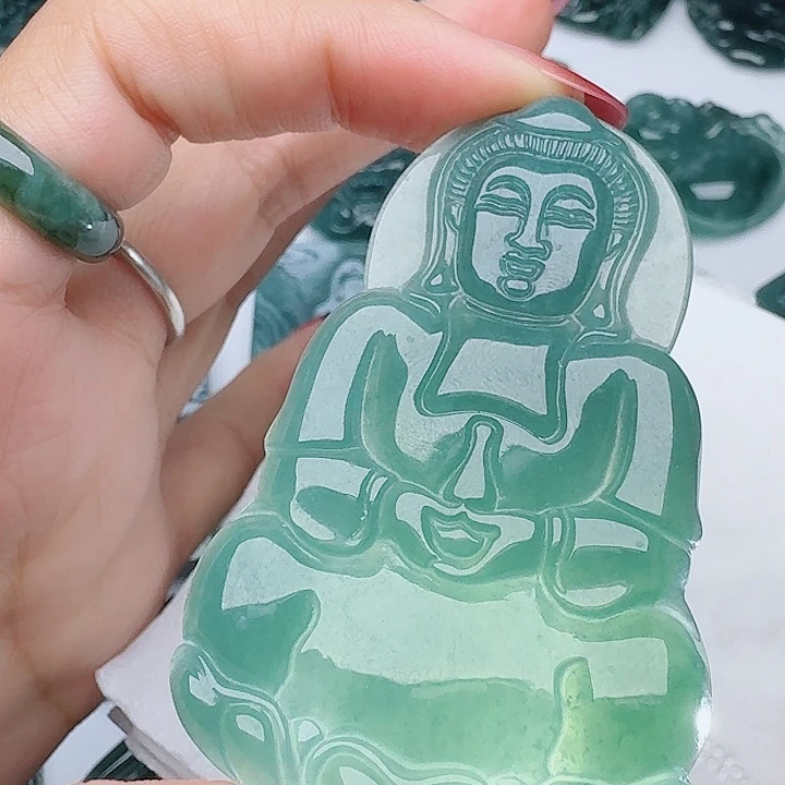 颈饰未镶嵌翡翠多样性发其一