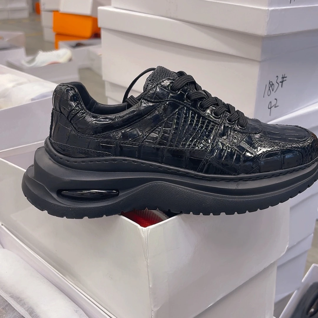 织物黑色鳄鱼运动41