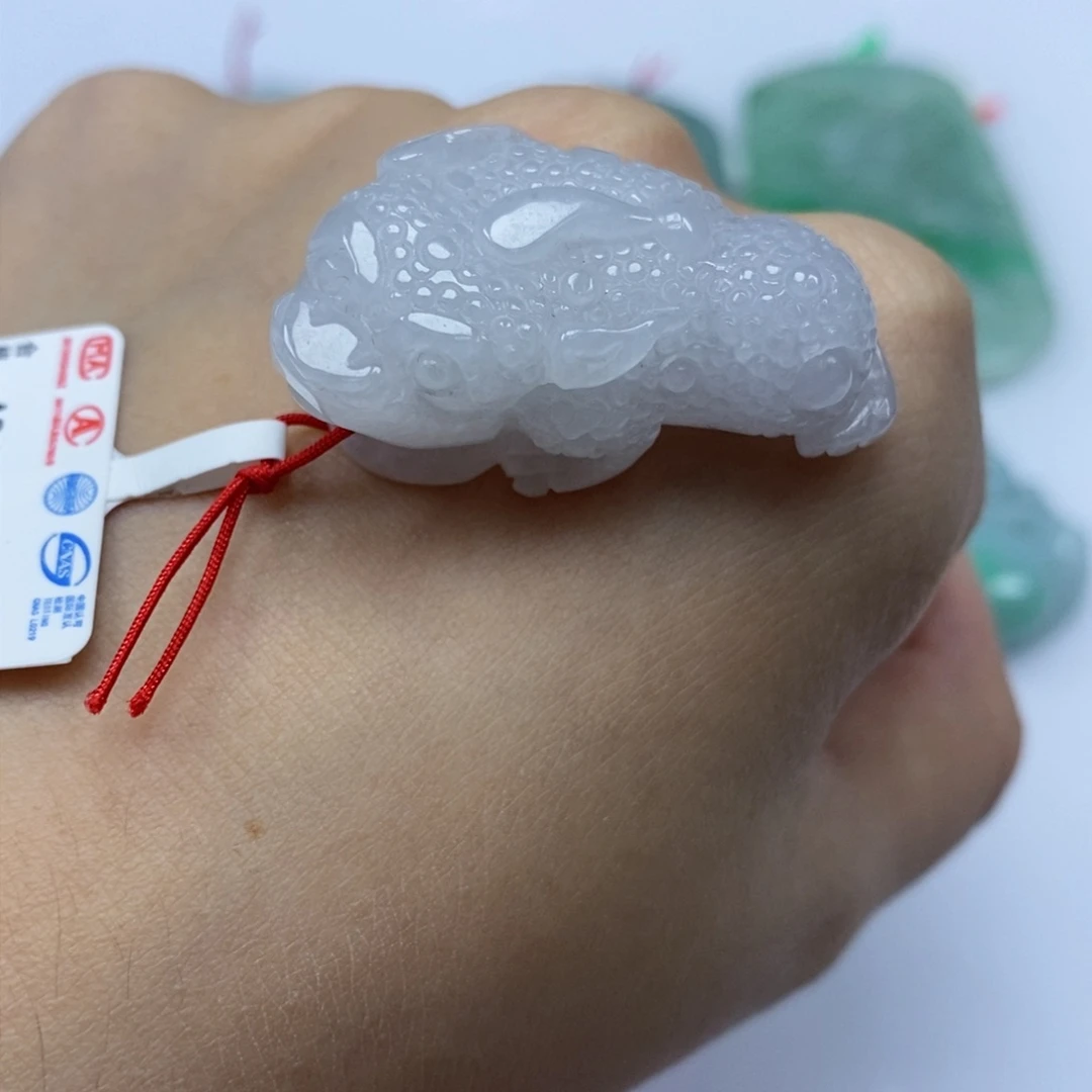 颈饰未镶嵌翡翠吊坠