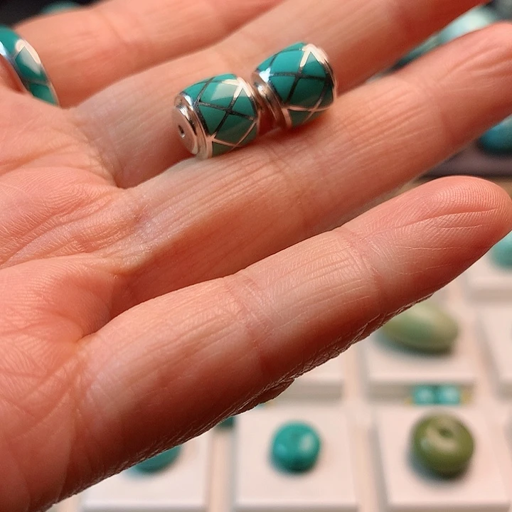 绿松石配饰未镶嵌