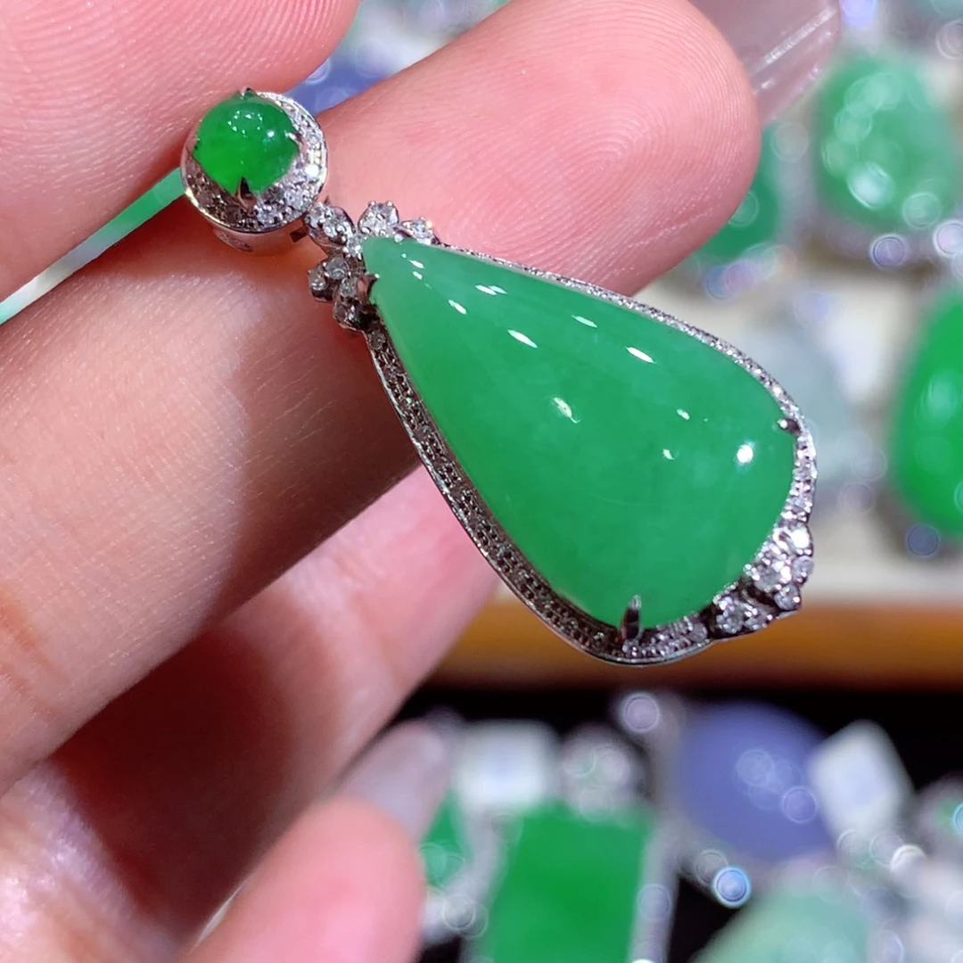 翡翠18K金镶嵌吊坠(不含链)