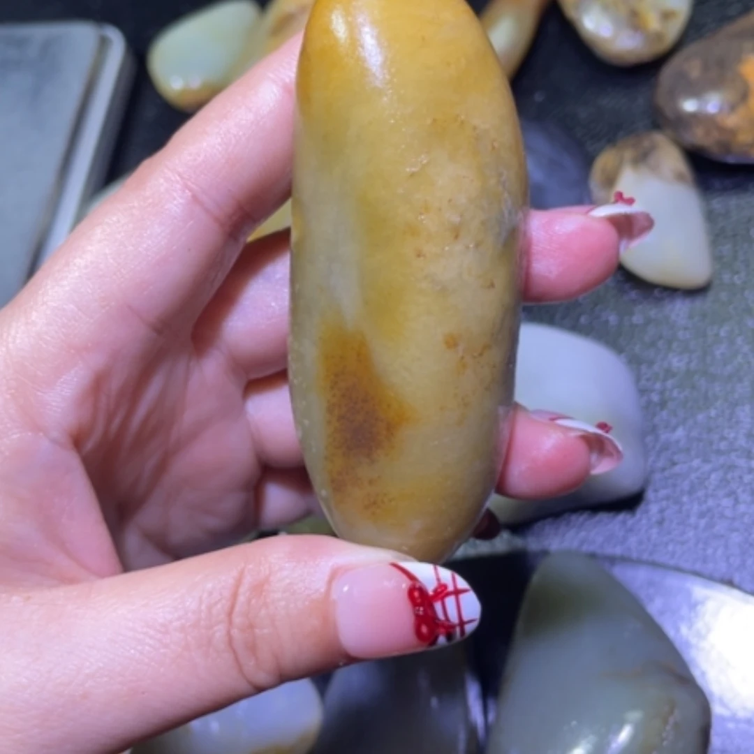 【闪购商品】颈饰未镶嵌和田玉星*