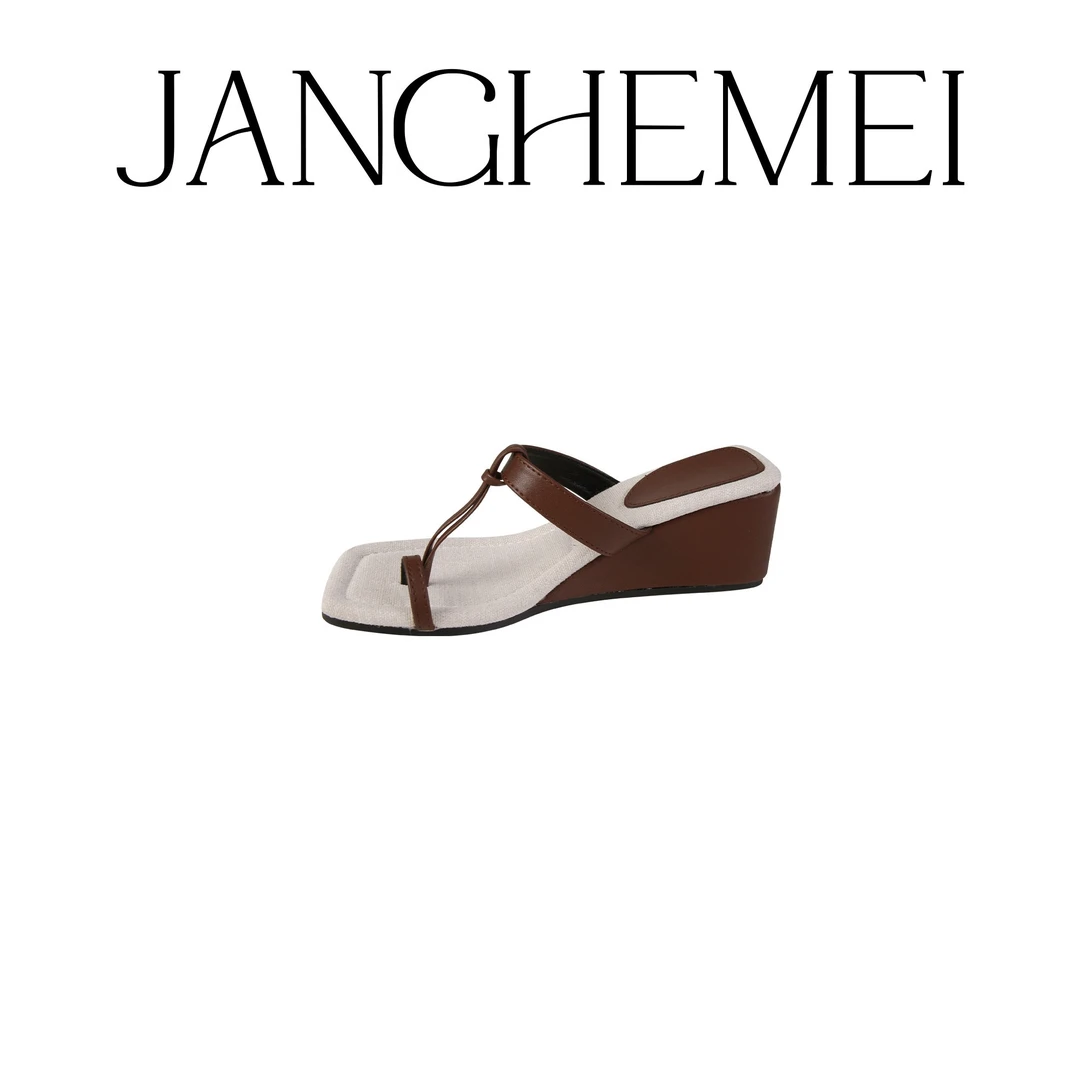 JANGHEMEI【雪松】方头夹趾中高跟拖鞋 O22377M42