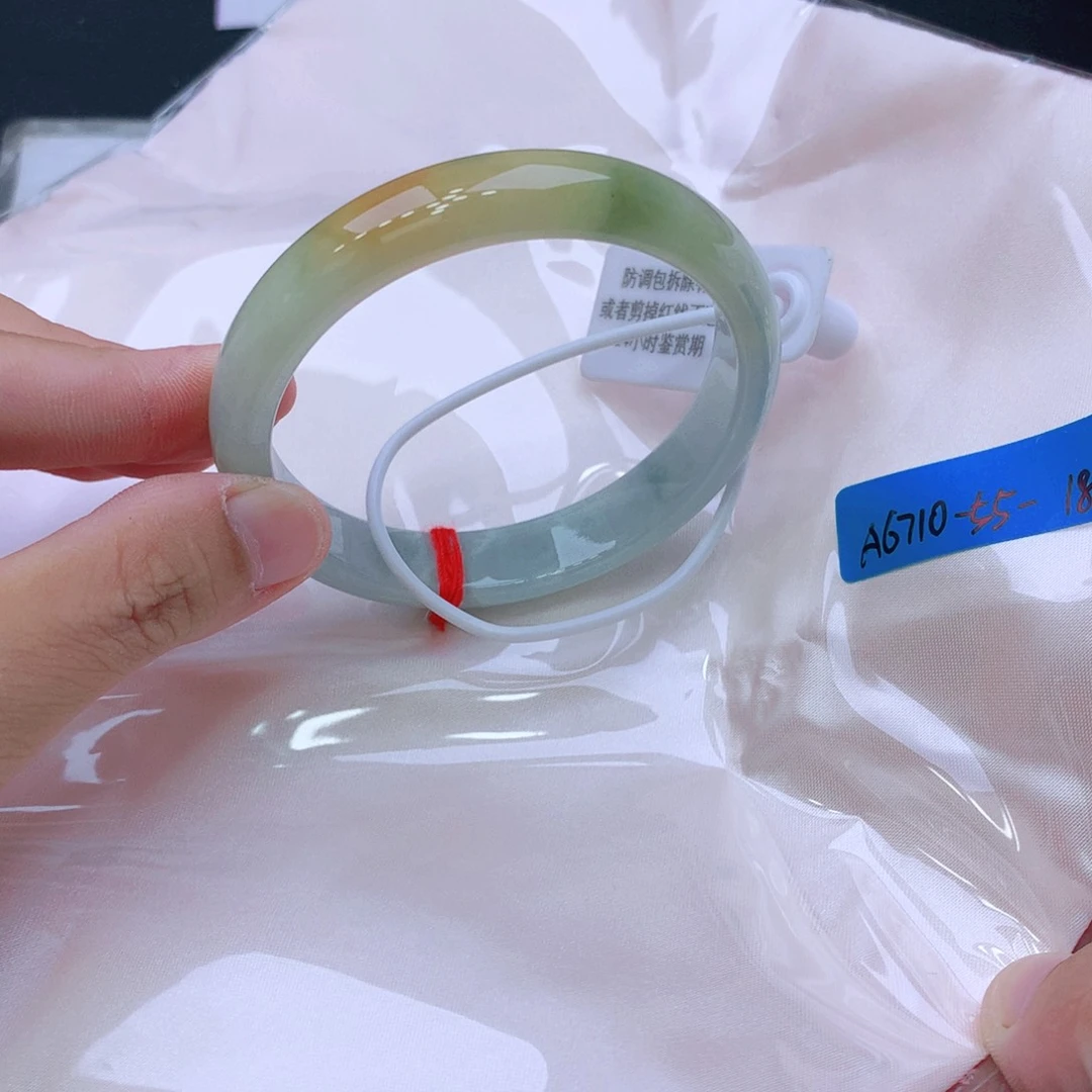 未镶嵌手镯翡翠翡翠