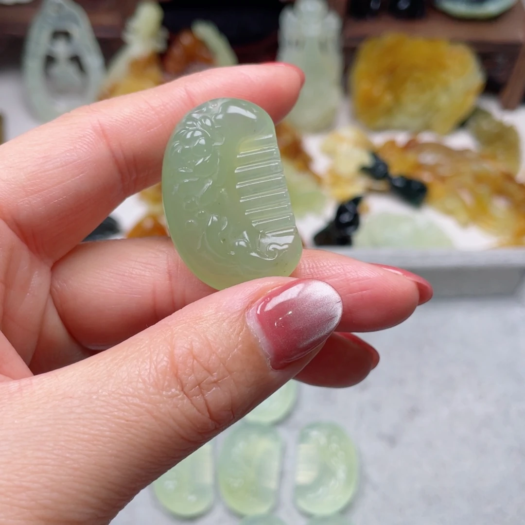 蛇纹石玉颈饰未镶嵌?*?