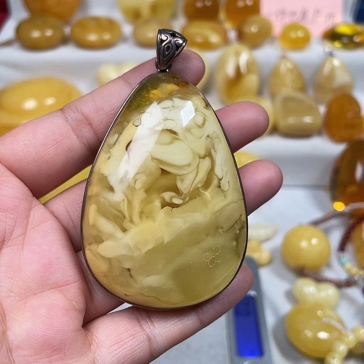 蜜蜡银S925镶嵌颈饰白妖花水滴