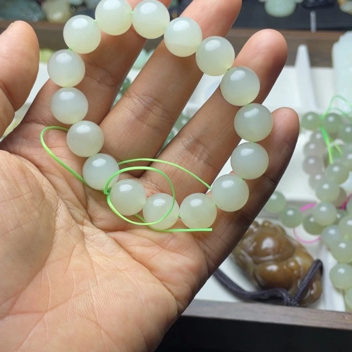 星***烂未镶嵌和田玉珠宝半成品