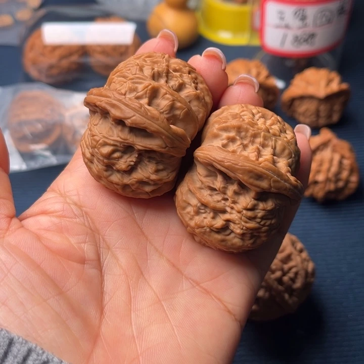 文玩核桃吊坠45闷白全品
