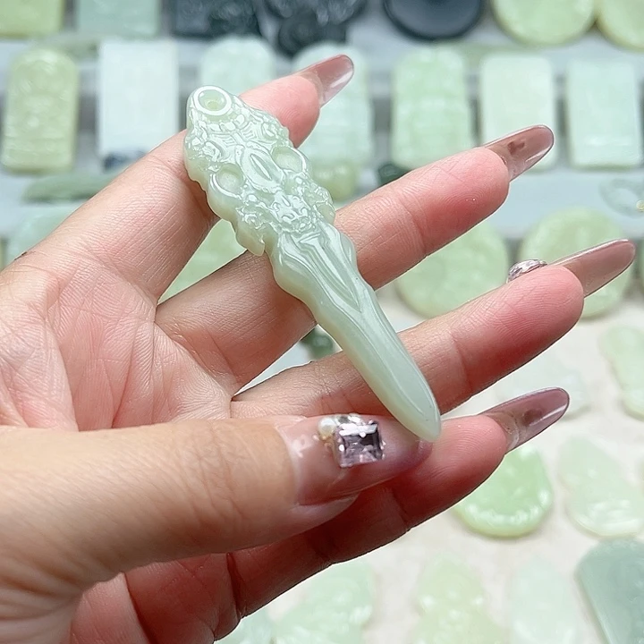 和田玉未镶嵌颈饰