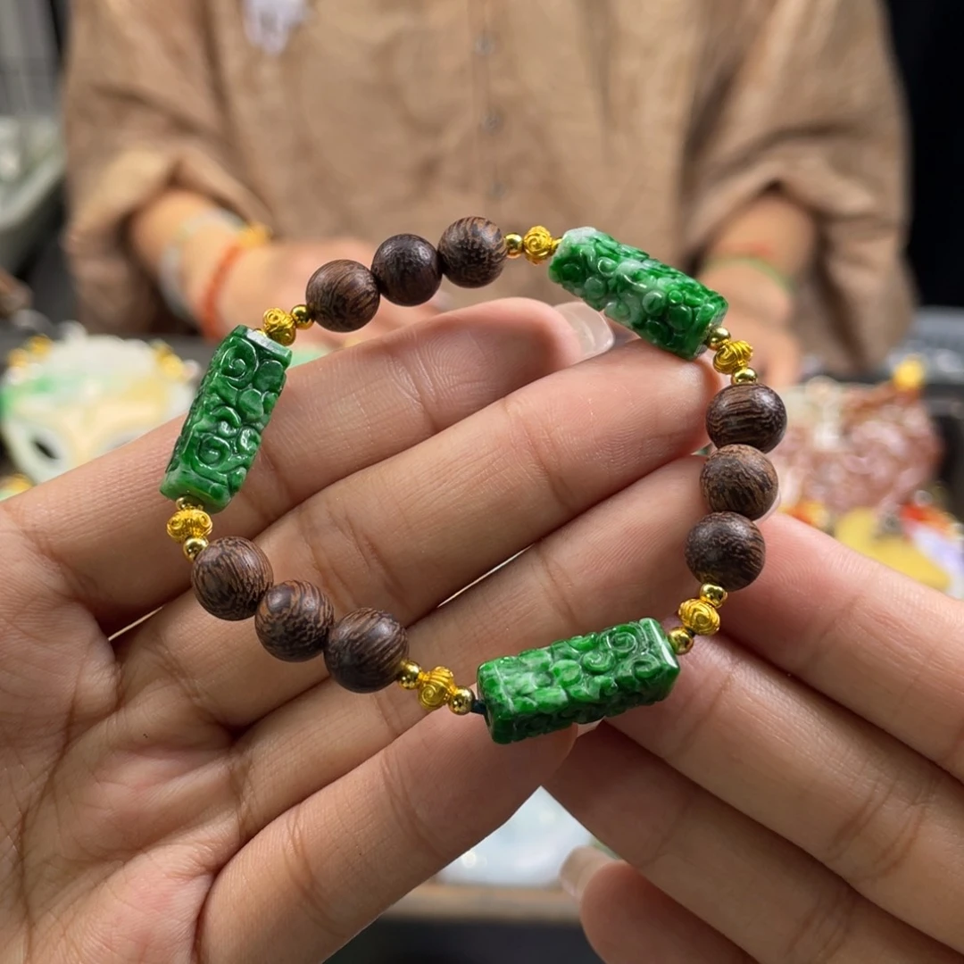 翡翠未镶嵌颈饰雪****院代编织