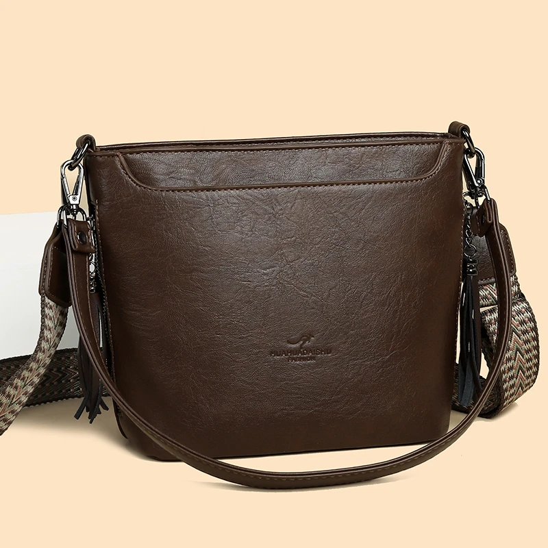 袋鼠蔓蔓雅源新款女士复古包包高级感斜挎包百搭气质水桶包单肩包