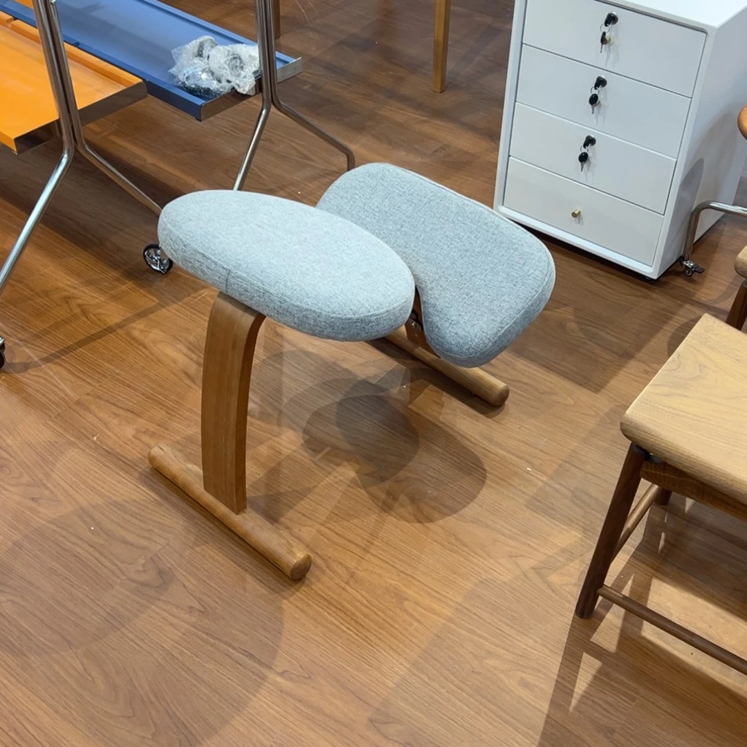 木樱桃木跪姿矫正凳