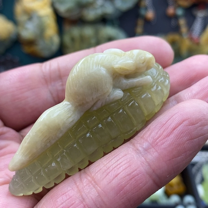 【闪购商品】未镶嵌蛇纹石玉吊坠