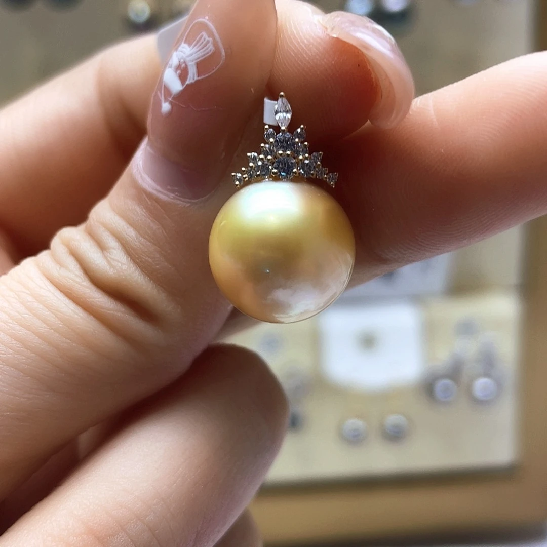 海水珍珠颈饰18K金镶嵌