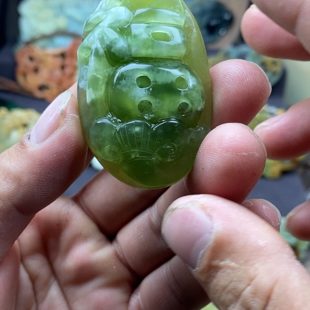 蛇纹石玉未镶嵌吊坠(赠链)