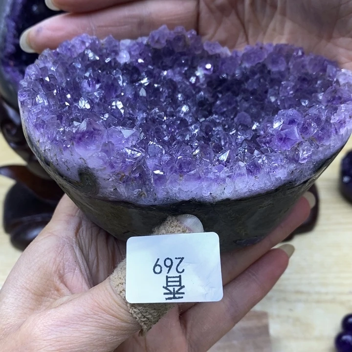 水晶大型摆件（非配饰）未镶嵌栗