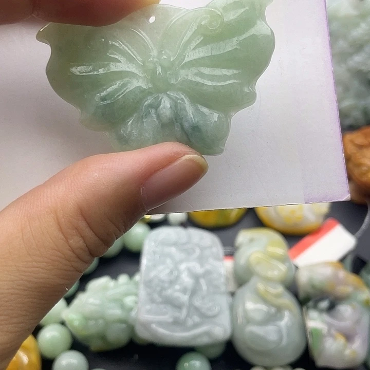翡翠未镶嵌颈饰天然翡翠