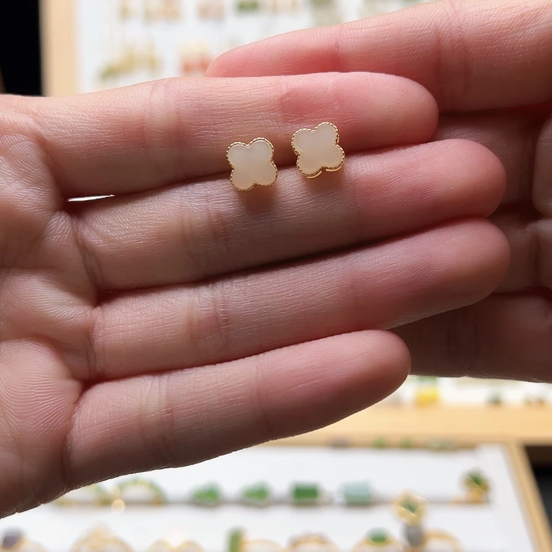 银S925镀金镶嵌和田玉耳饰