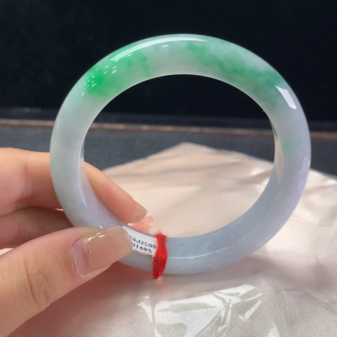 未镶嵌手镯翡翠缅甸A货翡翠 种水辣绿56 57