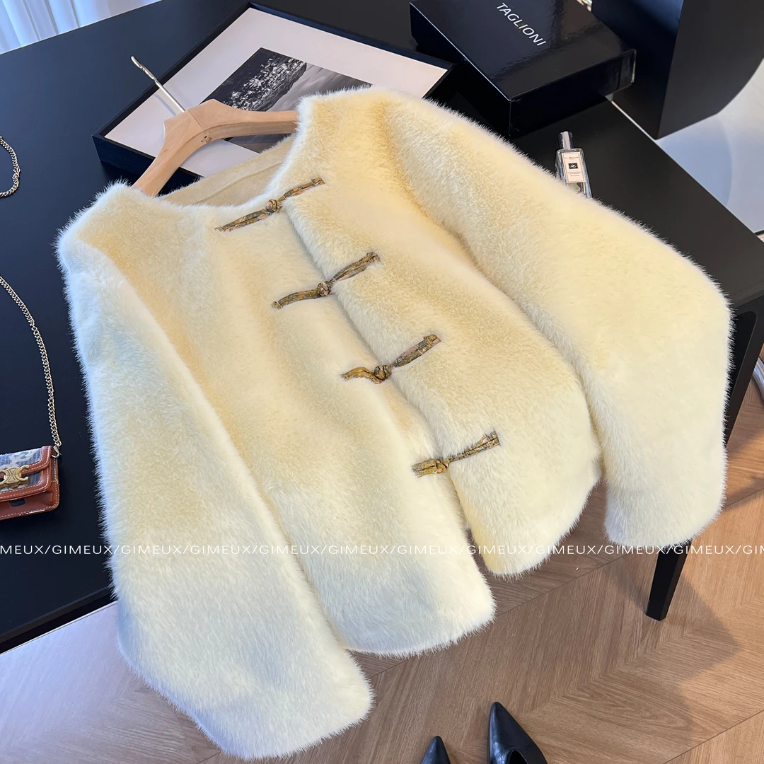 高端气质复古防皮毛一体短外套女2025冬季新款加厚保暖