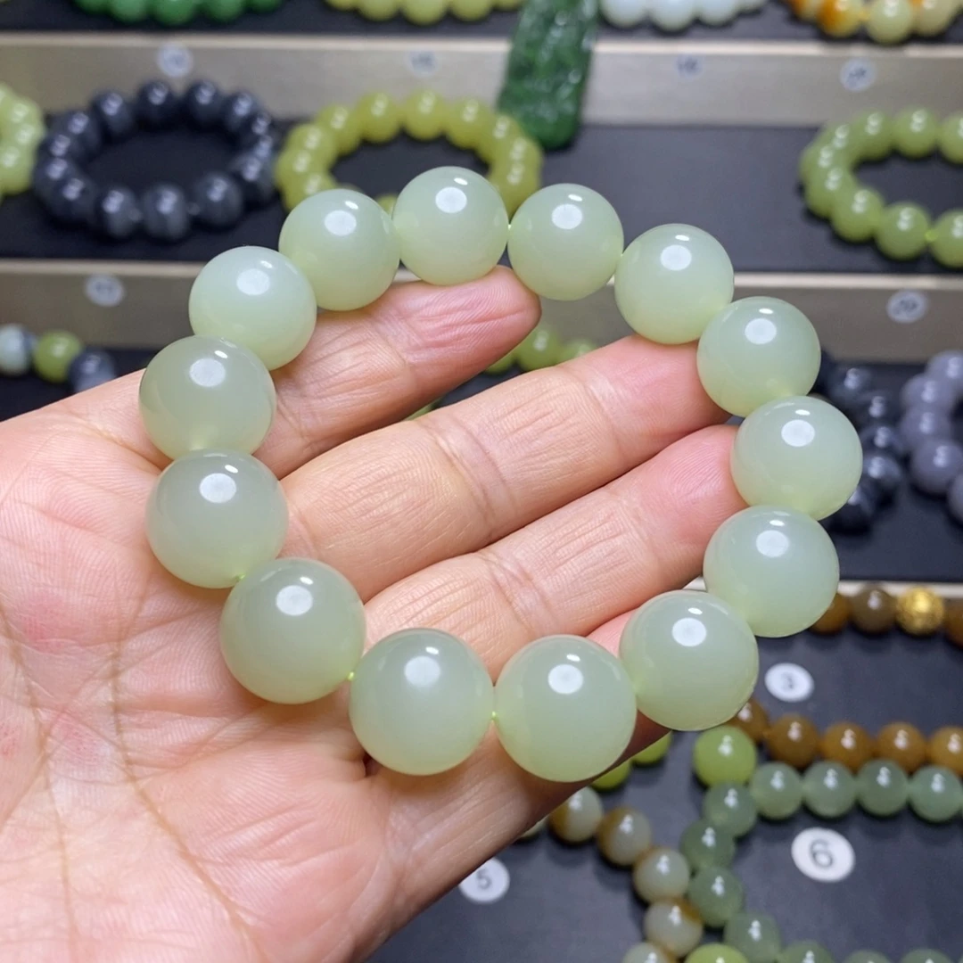 和田玉未镶嵌手串