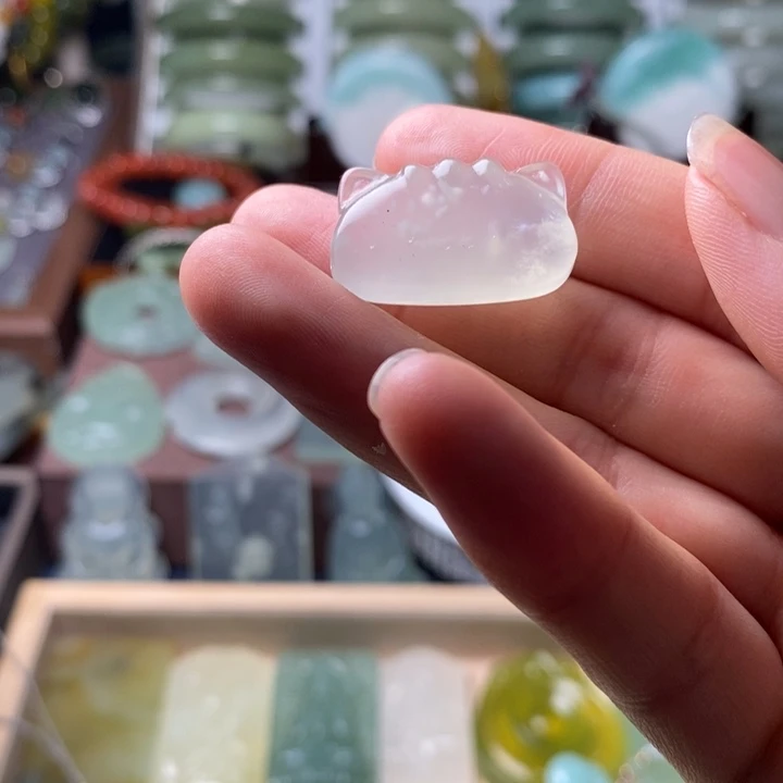 未镶嵌蛇纹石玉颈饰