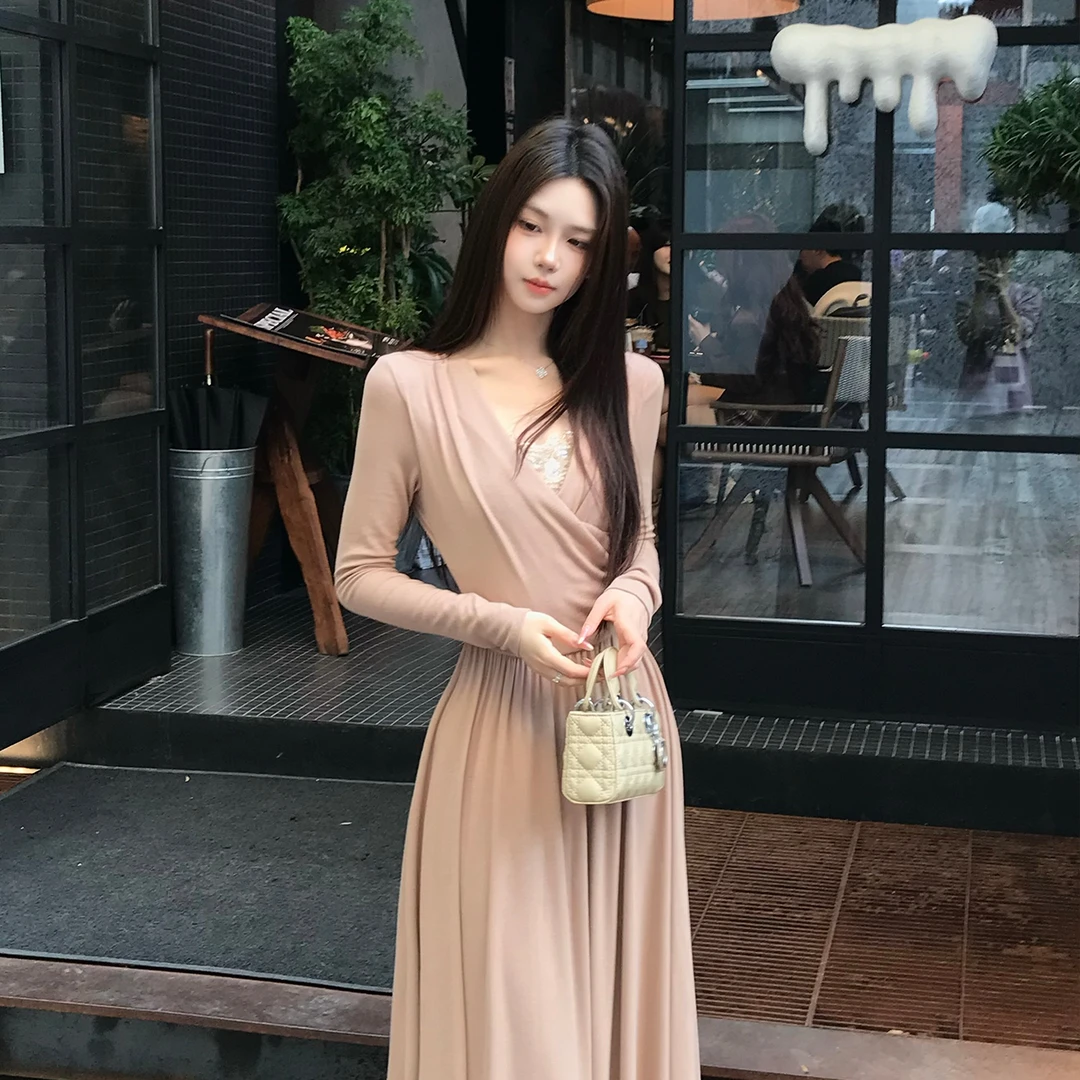 木子李的李【浅杏云垂】简约优雅拼接交叉V领针织连衣裙高腰大摆裙