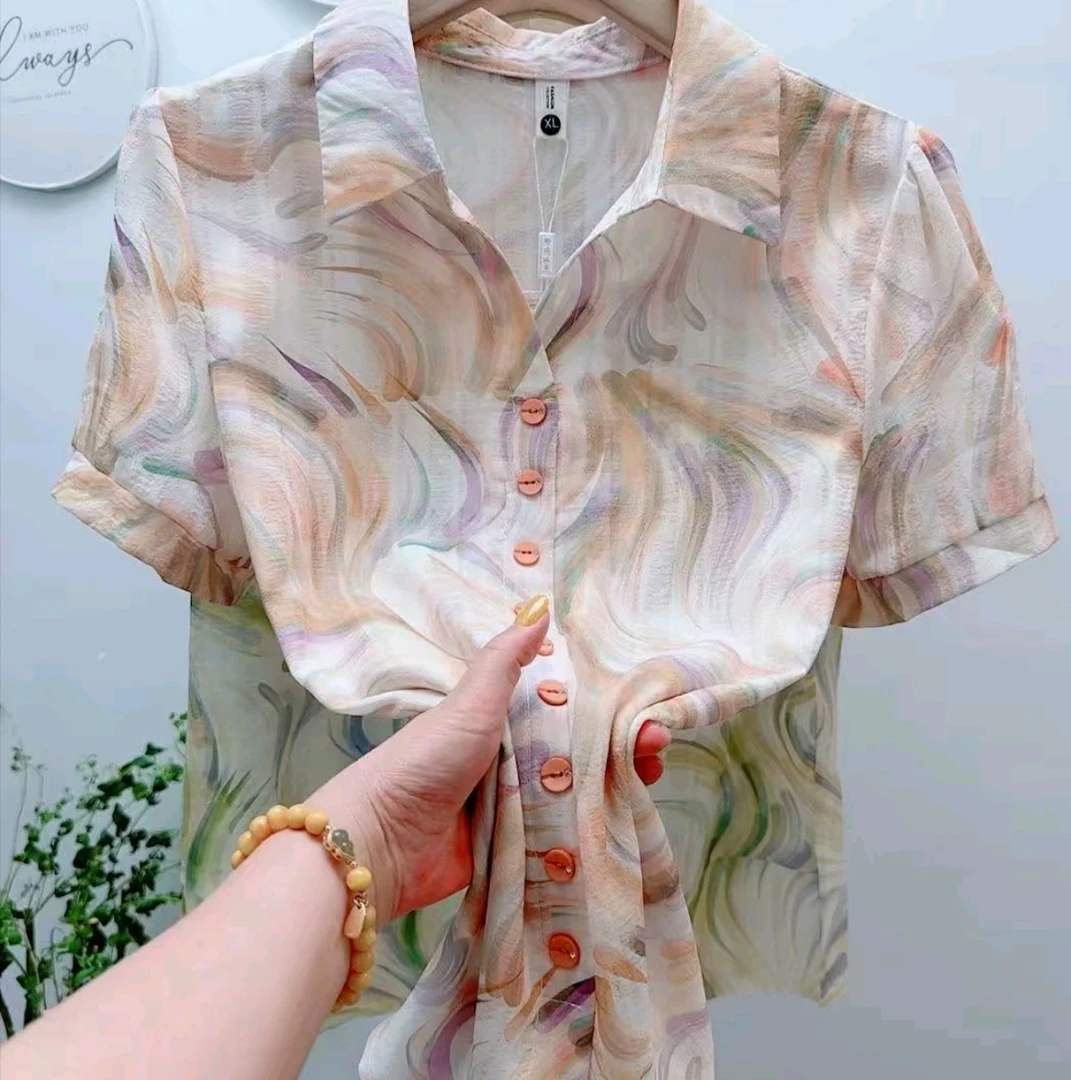 112-2夏季时尚碎花宽松短袖衬衫洋气花色上衣显瘦遮肉